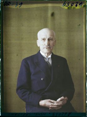 Image représentant https://musee-albert-kahn.s-museum.fr/home/NWQ2OTAwYzNmYjZlZTk1ZWQwODJmMjY4L2dlbmVyaWMtbm90aWNlLXRhYi9hdXRob3JpdHkvNjE3YTc5ZjVjZjhiODk2OGIzMzM3ZDIx/5d6900c3fb6ee95ed082f268/generic-notice-tab/authority/617a79ebcf8b8968b3336a25 Monsieur Henri Capitant