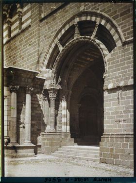 Image représentant Détail du porche du For de la cathédrale Notre-Dame-de-l'Annonciation