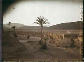 Image représentant Vue du lit de l'oued asséché