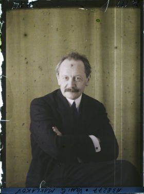 Image représentant Monsieur  https://musee-albert-kahn.s-museum.fr/home/NWQ2OTAwYzNmYjZlZTk1ZWQwODJmMjY4L2dlbmVyaWMtbm90aWNlLXRhYi9hdXRob3JpdHkvNjE3YTc5ZjVjZjhiODk2OGIzMzM3ZDIx/5d6900c3fb6ee95ed082f268/generic-notice-tab/authority/617a79ebcf8b8968b3337325 Vassili Maklakov