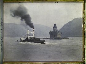 Image représentant Allemagne, Caub, Navire remontant le Rhin et le Pfalz