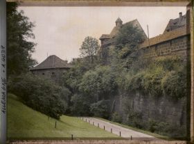 Image représentant Le mur d'enceinte du Kaiserburg, le château impérial