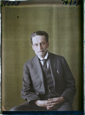 Image représentant https://musee-albert-kahn.s-museum.fr/home/NWQ2OTAwYzNmYjZlZTk1ZWQwODJmMjY4L2dlbmVyaWMtbm90aWNlLXRhYi9hdXRob3JpdHkvNjE3YTc5ZjVjZjhiODk2OGIzMzM3ZDIx/5d6900c3fb6ee95ed082f268/generic-notice-tab/authority/617a79ebcf8b8968b3336a63 Monsieur Sébastien Charléty, recteur de l'université de Paris