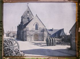 Image représentant France, Pommiers, Façade  de l'Eglise, restaurée