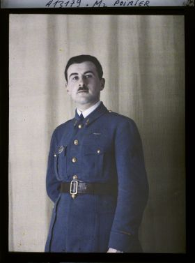 Image représentant https://musee-albert-kahn.s-museum.fr/home/NWQ2OTAwYzNmYjZlZTk1ZWQwODJmMjY4L2dlbmVyaWMtbm90aWNlLXRhYi9hdXRob3JpdHkvNjE3YTc5ZjVjZjhiODk2OGIzMzM3ZDIx/5d6900c3fb6ee95ed082f268/generic-notice-tab/authority/617a79ebcf8b8968b33375b6 Monsieur Poirier, fils
