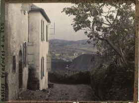 Image représentant France, Mauléon, Maison et figuier au dessus de Mauléon