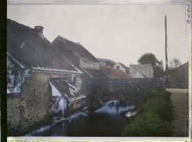 Image représentant France, Chevreuse, Un Coin des bords de l'Yvette, entrée est de Chevreuse