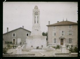 Image représentant France, Neuvilly (Meuse) (3374h), Le Monument aux Morts