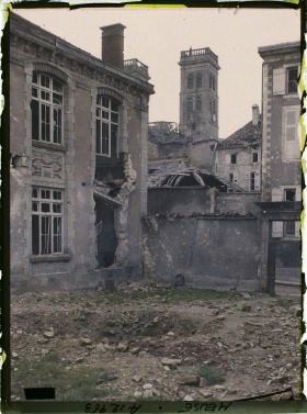 Image représentant Verdun, Trou d'Obus de 380 (Ecole rue de la belle Vierge)