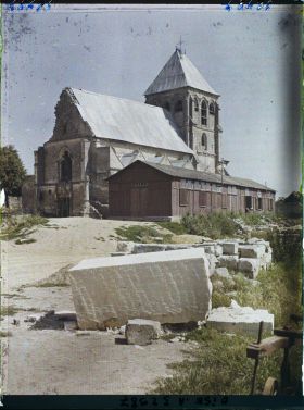 Image représentant France, Chiry, Ensemble de l'Eglise et Ecole provisoire