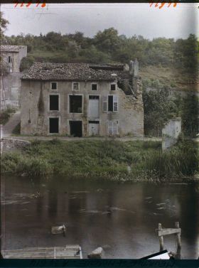 Image représentant France, Thiaucourt, Ruines le long du Rupt de Mad