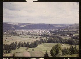 Image représentant La vallée du Lot et la ville de Capdenac, vue prise du Mont Verdié