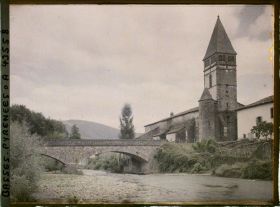 Image représentant France, St Etienne de Baigorry, La Vieille Eglise et le Pont