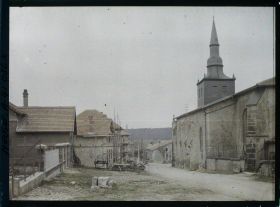 Image représentant France, Neuvilly, Les abords de l'Eglise