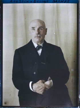 Image représentant Monsieur  https://musee-albert-kahn.s-museum.fr/home/NWQ2OTAwYzNmYjZlZTk1ZWQwODJmMjY4L2dlbmVyaWMtbm90aWNlLXRhYi9hdXRob3JpdHkvNjE3YTc5ZjVjZjhiODk2OGIzMzM3ZDIx/5d6900c3fb6ee95ed082f268/generic-notice-tab/authority/617a79ebcf8b8968b33367e4 George Barnes