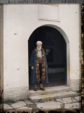 Image représentant Le vieux musulman à l'entrée de la mosquée