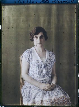 Image représentant https://musee-albert-kahn.s-museum.fr/home/NWQ2OTAwYzNmYjZlZTk1ZWQwODJmMjY4L2dlbmVyaWMtbm90aWNlLXRhYi9hdXRob3JpdHkvNjE3YTc5ZjVjZjhiODk2OGIzMzM3ZDIx/5d6900c3fb6ee95ed082f268/generic-notice-tab/authority/617a79ebcf8b8968b33374be Mademoiselle Neymarck