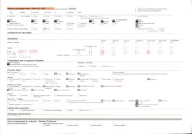 Image représentant Un lit clos à décor clouté avec armoire et banc-coffre