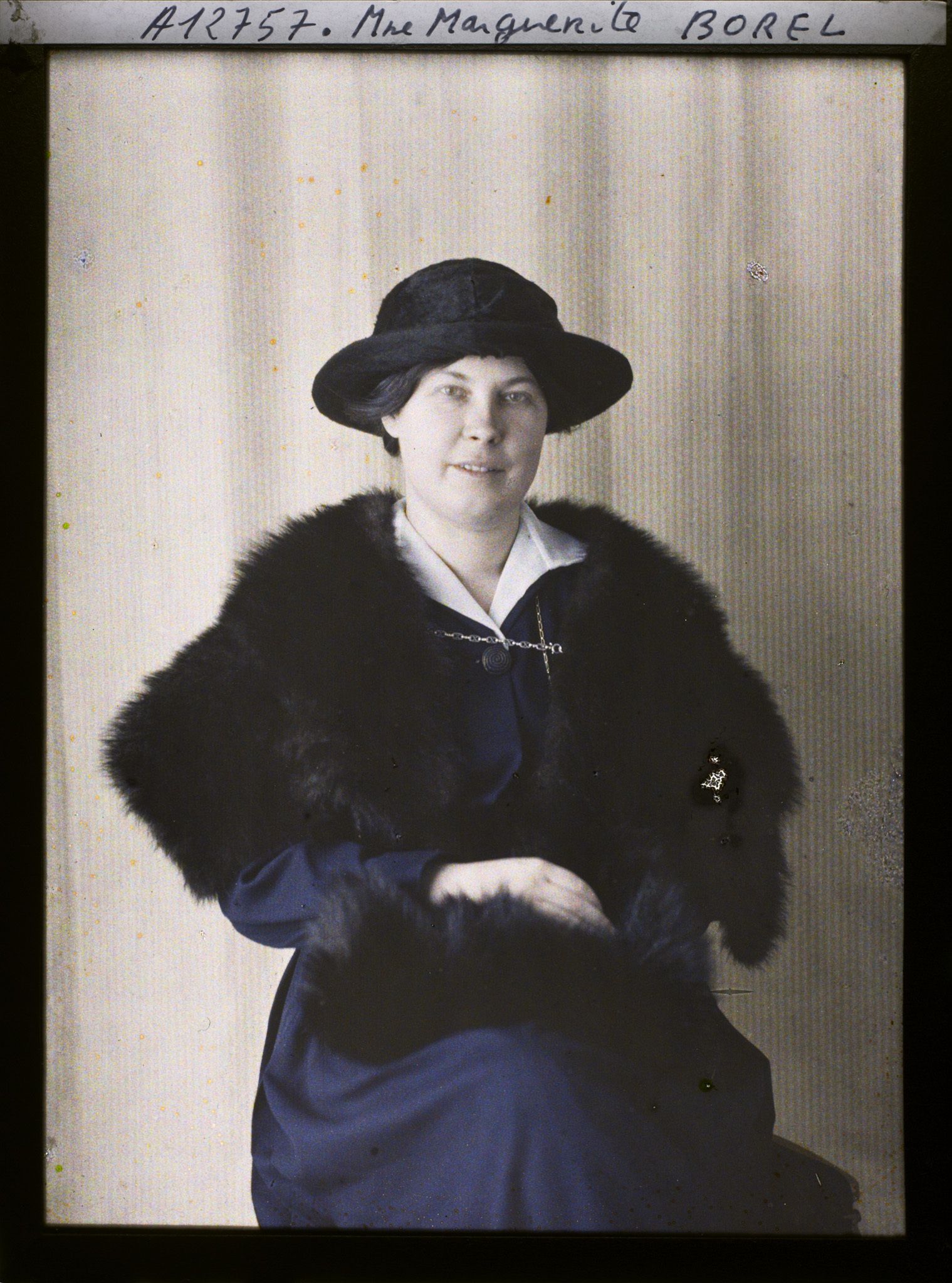 Image représentant https://musee-albert-kahn.s-museum.fr/home/NWQ2OTAwYzNmYjZlZTk1ZWQwODJmMjY4L2dlbmVyaWMtbm90aWNlLXRhYi9hdXRob3JpdHkvNjE3YTc5ZjVjZjhiODk2OGIzMzM3ZDIx/5d6900c3fb6ee95ed082f268/generic-notice-tab/authority/617a79ebcf8b8968b333694c Mademoiselle Marguerite Borel  fille de  https://musee-albert-kahn.s-museum.fr/home/NWQ2OTAwYzNmYjZlZTk1ZWQwODJmMjY4L2dlbmVyaWMtbm90aWNlLXRhYi9hdXRob3JpdHkvNjE3YTc5ZjVjZjhiODk2OGIzMzM3ZDIx/5d6900c3fb6ee95ed082f268/generic-notice-tab/authority/617a79ebcf8b8968b3336643 Paul Appell